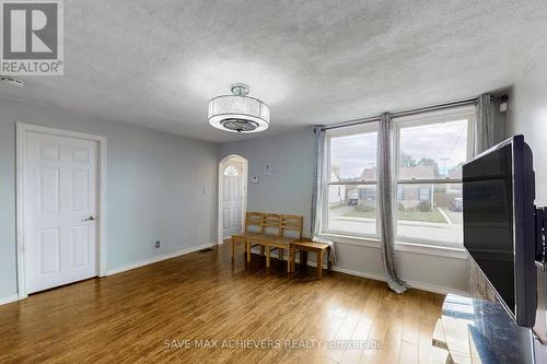 43 Normanhurst Avenue, Hamilton, ON - Indoor Photo Showing Other Room