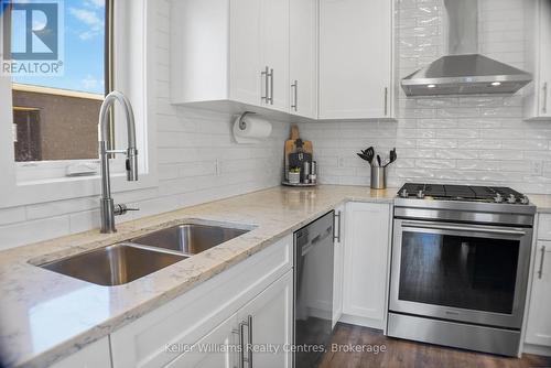 1510 - 5007 Highway 21 Highway, Saugeen Shores, ON - Indoor Photo Showing Kitchen With Double Sink