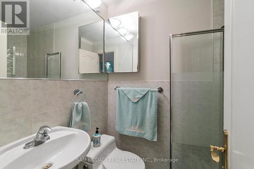 978 Tennyson Avenue, Mississauga, ON - Indoor Photo Showing Bathroom
