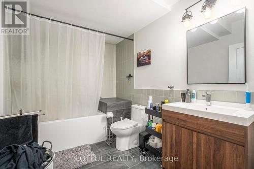 B - 411 Leighton Terrace, Ottawa, ON - Indoor Photo Showing Bathroom