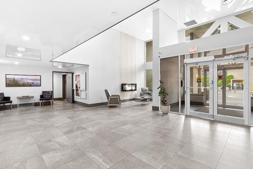 501-1152 Sunset Drive, Kelowna, BC - Indoor Photo Showing Other Room