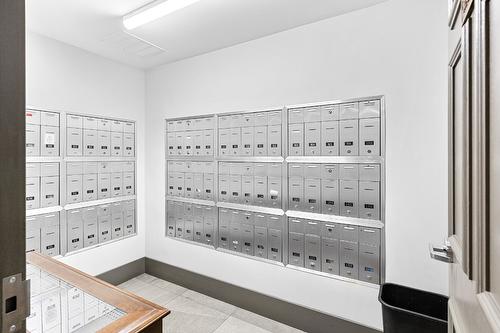 501-1152 Sunset Drive, Kelowna, BC - Indoor Photo Showing Other Room