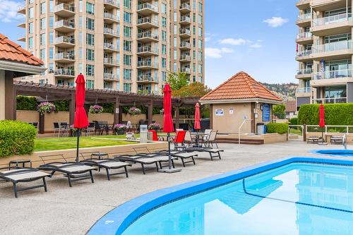 501-1152 Sunset Drive, Kelowna, BC - Outdoor With In Ground Pool