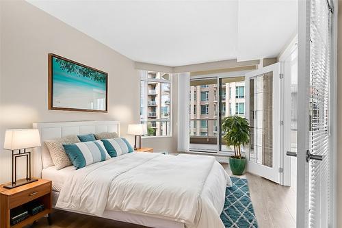 501-1152 Sunset Drive, Kelowna, BC - Indoor Photo Showing Bedroom