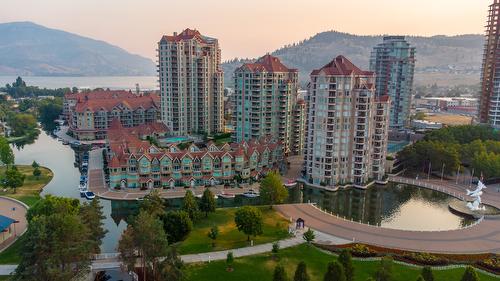 501-1152 Sunset Drive, Kelowna, BC - Outdoor With View