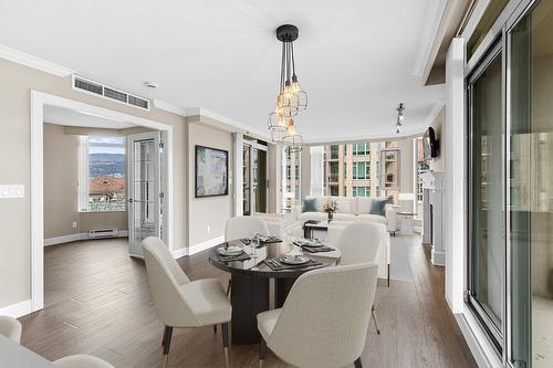 501-1152 Sunset Drive, Kelowna, BC - Indoor Photo Showing Dining Room