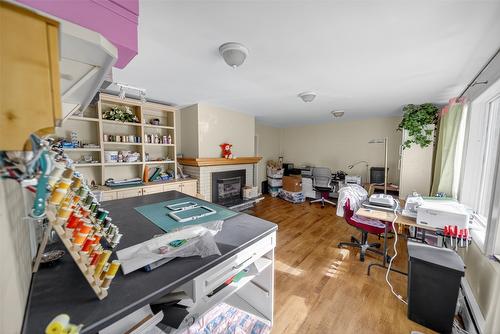 4620 38Th Avenue, Cranbrook, BC - Indoor With Fireplace