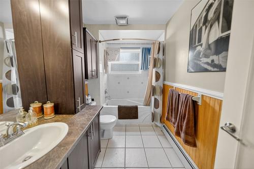 4620 38Th Avenue, Cranbrook, BC - Indoor Photo Showing Bathroom