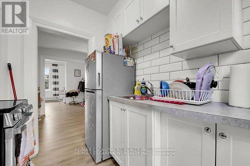 43 Centre Street, St. Catharines, ON - Indoor Photo Showing Kitchen
