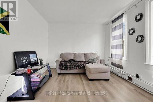 43 Centre Street, St. Catharines, ON - Indoor