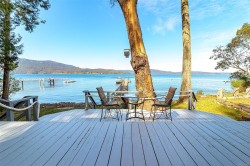 109 McKenzie Cres  Piers Island, BC V8L 5Y7