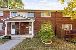 838 BORTHWICK AVENUE  Ottawa, ON K1K 2M8