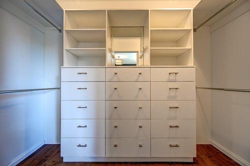 Walk-in closet - 1055 Rue De La Forge, Saint-Hyacinthe, QC - Indoor Photo Showing Other Room