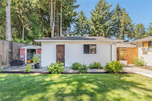 6421 Portsmouth Rd, Nanaimo, BC 