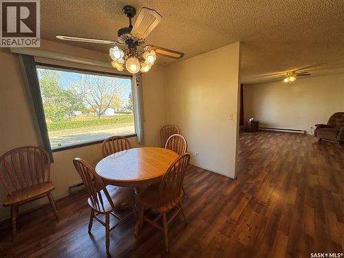 202 4Th Avenue, Landis, SK - Indoor Photo Showing Dining Room