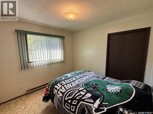 202 4Th Avenue, Landis, SK - Indoor Photo Showing Bedroom