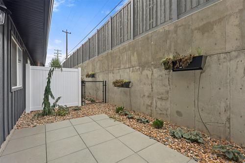 116-8960 Dallas Drive, Kamloops, BC -  With Exterior