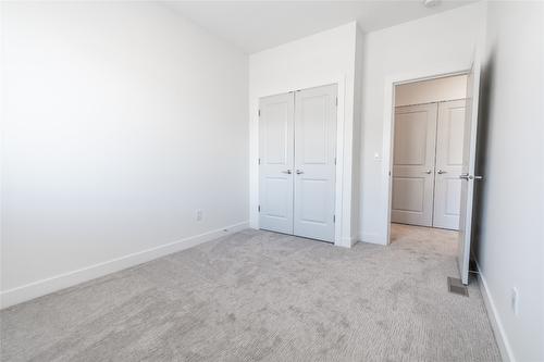 116-8960 Dallas Drive, Kamloops, BC - Indoor Photo Showing Other Room