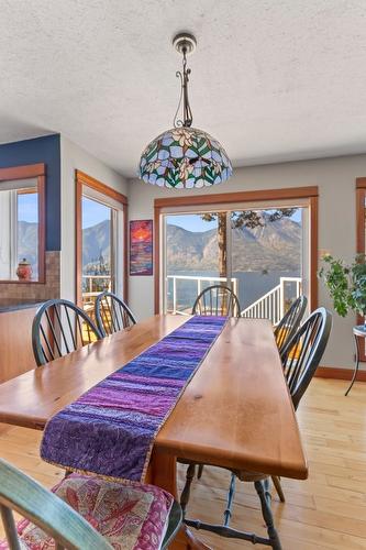 12531 Lewis Bay Road, Boswell, BC - Indoor Photo Showing Dining Room