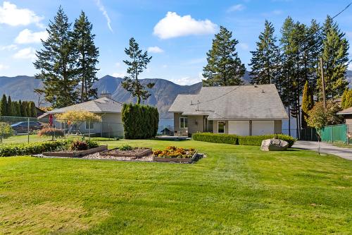 12531 Lewis Bay Road, Boswell, BC - Outdoor