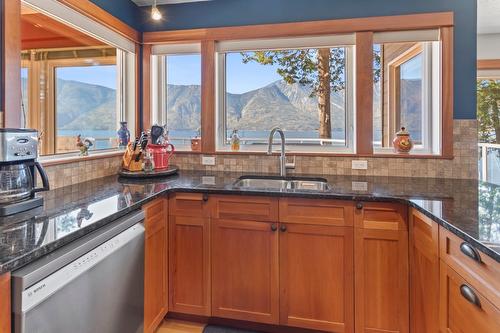 12531 Lewis Bay Road, Boswell, BC - Indoor Photo Showing Kitchen With Double Sink