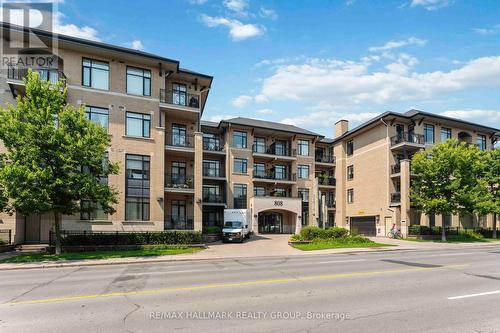 316 - 808 BRONSON AVENUE  Ottawa, ON K1S 5A4