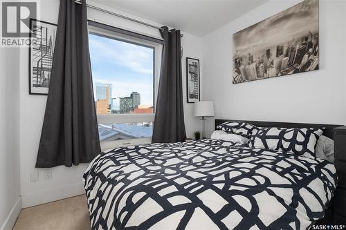 323 404 C Avenue, Saskatoon, SK - Indoor Photo Showing Bedroom