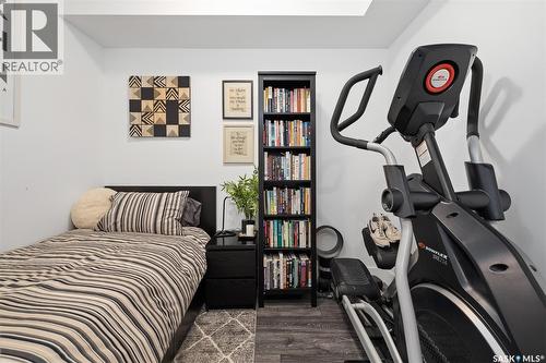 323 404 C Avenue, Saskatoon, SK - Indoor Photo Showing Bedroom