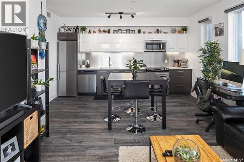 323 404 C Avenue, Saskatoon, SK - Indoor