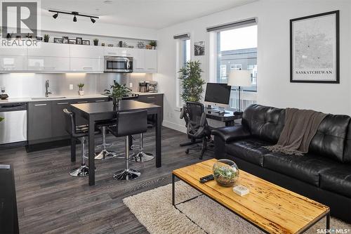 323 404 C Avenue, Saskatoon, SK - Indoor