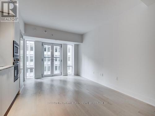 618 - 955 Bay Street, Toronto, ON - Indoor