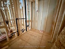 Laundry room w/sink - 