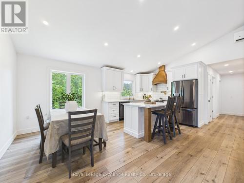 127 Hemlock Street, Huron-Kinloss, ON - Indoor Photo Showing Dining Room