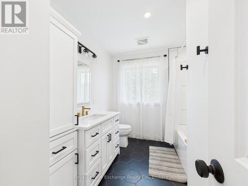 127 Hemlock Street, Huron-Kinloss, ON - Indoor Photo Showing Bathroom