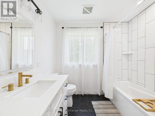 127 Hemlock Street, Huron-Kinloss, ON - Indoor Photo Showing Bathroom