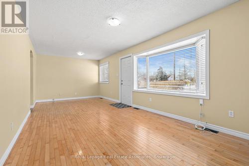 7 Rexway Drive, Halton Hills, ON - Indoor Photo Showing Other Room
