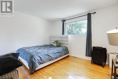 142 Meadowlands Drive W, Ottawa, ON - Indoor Photo Showing Bedroom