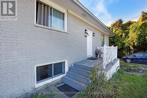 142 Meadowlands Drive W, Ottawa, ON - Outdoor With Exterior