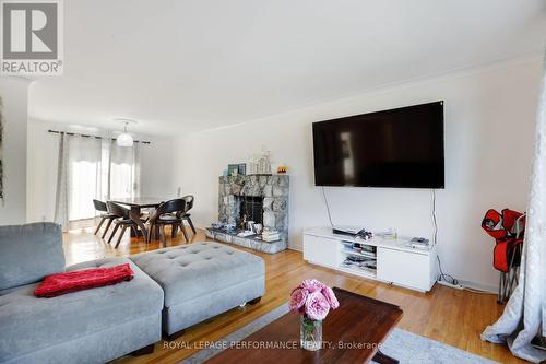 142 Meadowlands Drive W, Ottawa, ON - Indoor Photo Showing Living Room With Fireplace