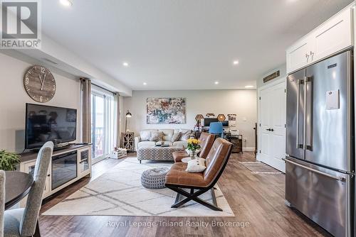 12 - 3194 Vivian Line 37 Line, Stratford, ON - Indoor Photo Showing Living Room
