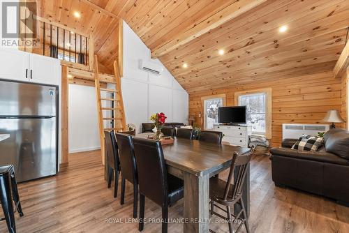 34 Elm Lane, Tudor And Cashel (Cashel Ward), ON - Indoor With Fireplace