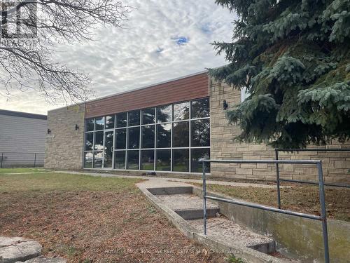 1090 Heritage Road, Burlington, ON 