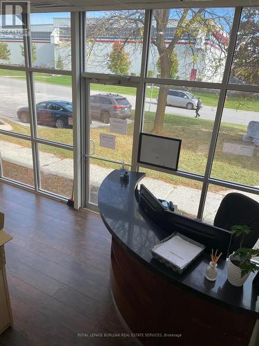 1090 Heritage Road, Burlington, ON 