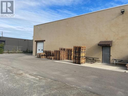 1090 Heritage Road, Burlington, ON 