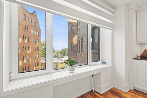 Cuisine - A34-3982 Ch. De La Côte-Des-Neiges, Montréal (Ville-Marie), QC - Indoor Photo Showing Other Room