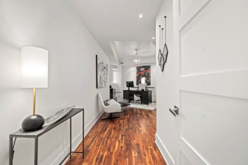 Bureau - A34-3982 Ch. De La Côte-Des-Neiges, Montréal (Ville-Marie), QC - Indoor Photo Showing Other Room