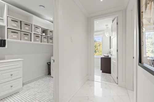 Hall d'entrée/Vestibule - A34-3982 Ch. De La Côte-Des-Neiges, Montréal (Ville-Marie), QC - Indoor Photo Showing Other Room