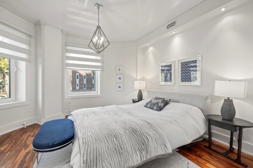 Chambre à coucher - A34-3982 Ch. De La Côte-Des-Neiges, Montréal (Ville-Marie), QC - Indoor Photo Showing Bedroom