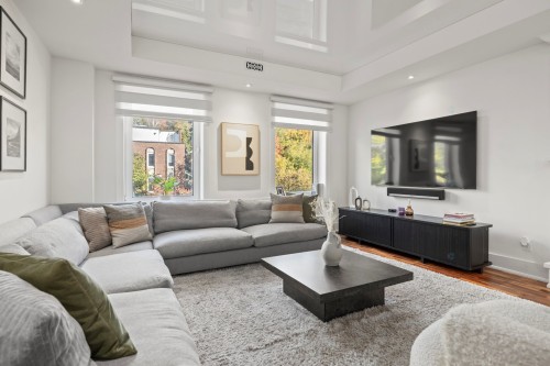 Salon - A34-3982 Ch. De La Côte-Des-Neiges, Montréal (Ville-Marie), QC - Indoor Photo Showing Living Room