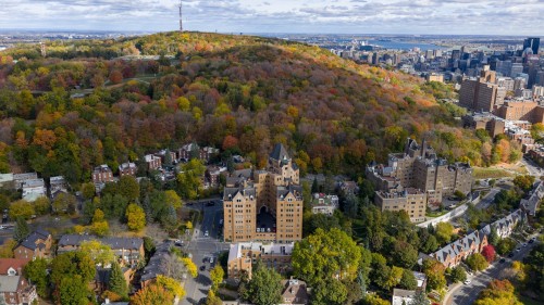 Photo aérienne - A34-3982 Ch. De La Côte-Des-Neiges, Montréal (Ville-Marie), QC - Outdoor With View